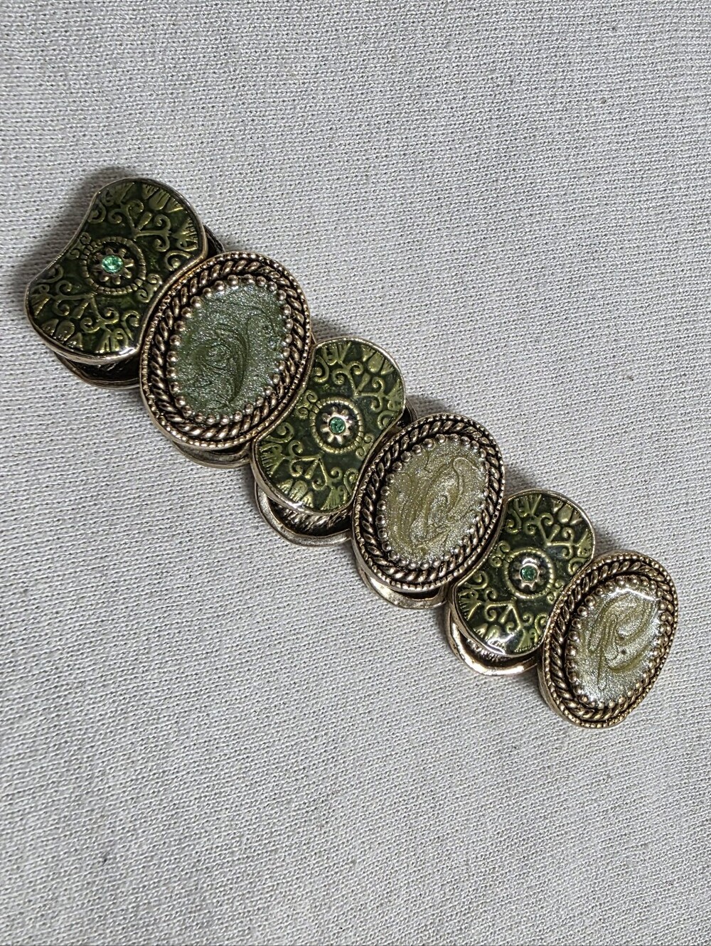 Gold-Tone Green Oval Link Stretch Bracelet - Elegant Women's Jewelry